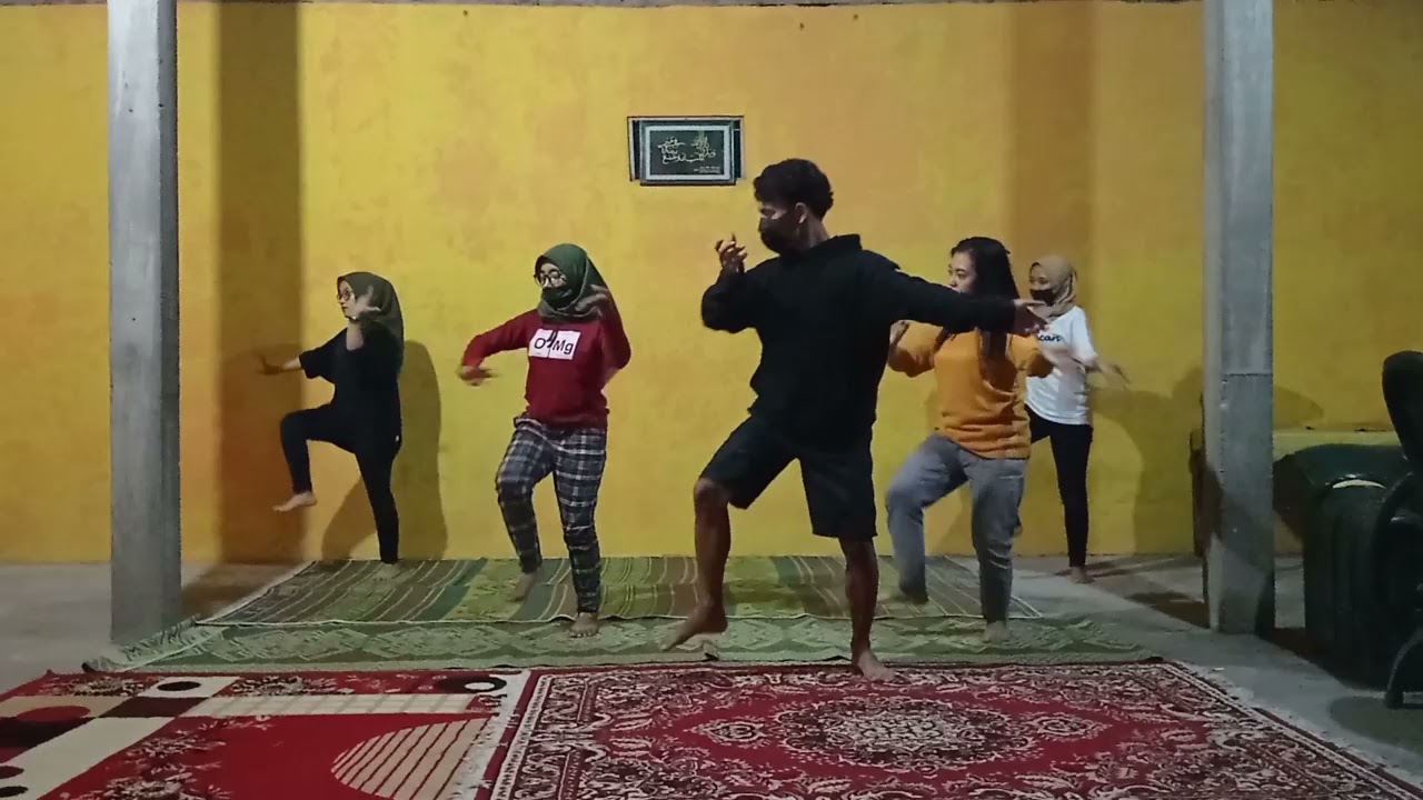 Contoh tarian flashmob JAVANUSA PROJECT || Sukma Abhinaya