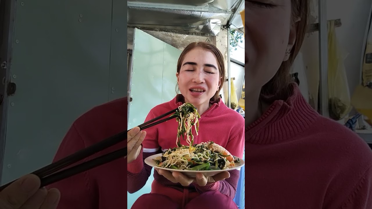 Lại mỳ tôm ăn thôi cả nhà ơi 