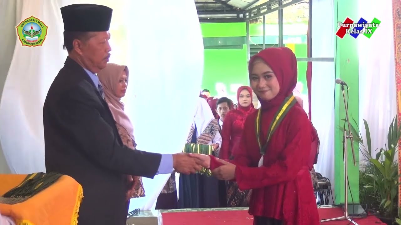 WISUDA PURNAWIYATA KELAS 9 SMPN 1 MOJO KAB. KEDIRI TAHUN 2023  - Bagian 3