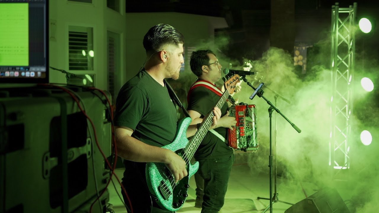 Grupo La Resistencia - Popurri De Los Cachorros (LIVE)