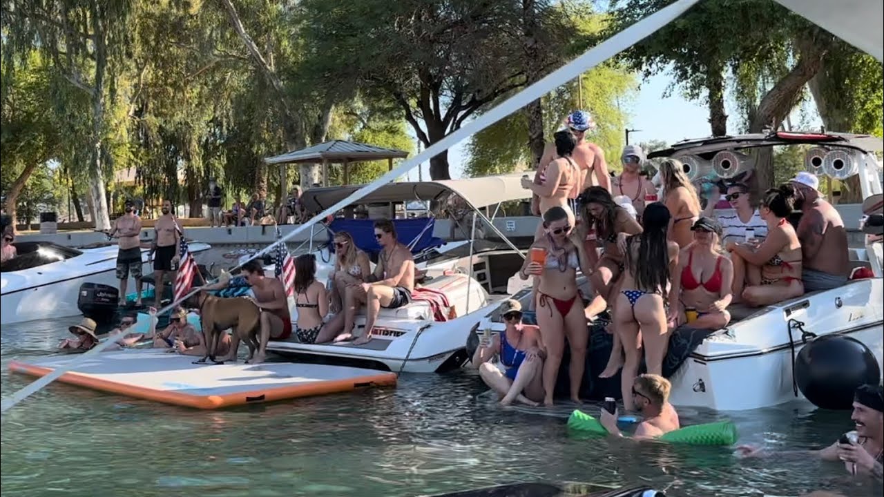 Memorial weekend lake havasu 5/26/23 cruising the channel aboard HTM