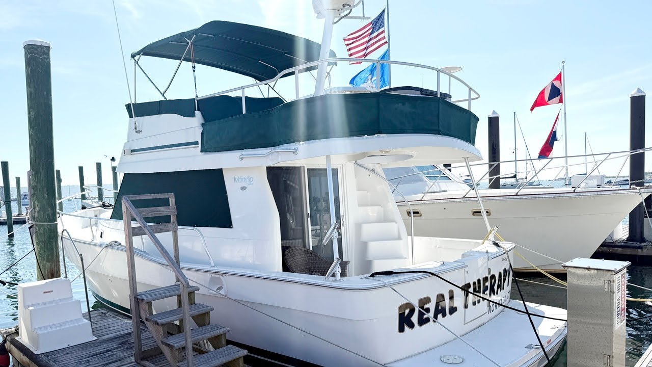 SOLD! 2001 Mainship 390 with Twin Yanmars in Groton, CT