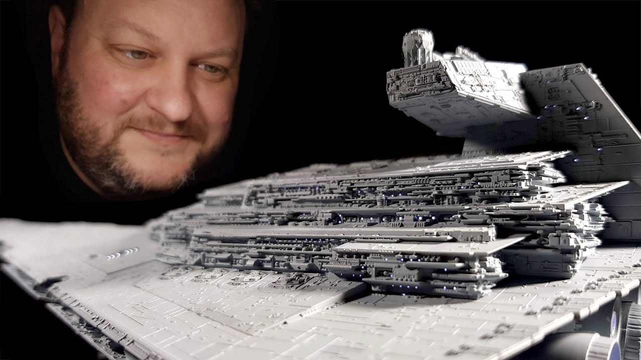 Timelapse - Building and lighting Bandai's Star Destroyer model kit