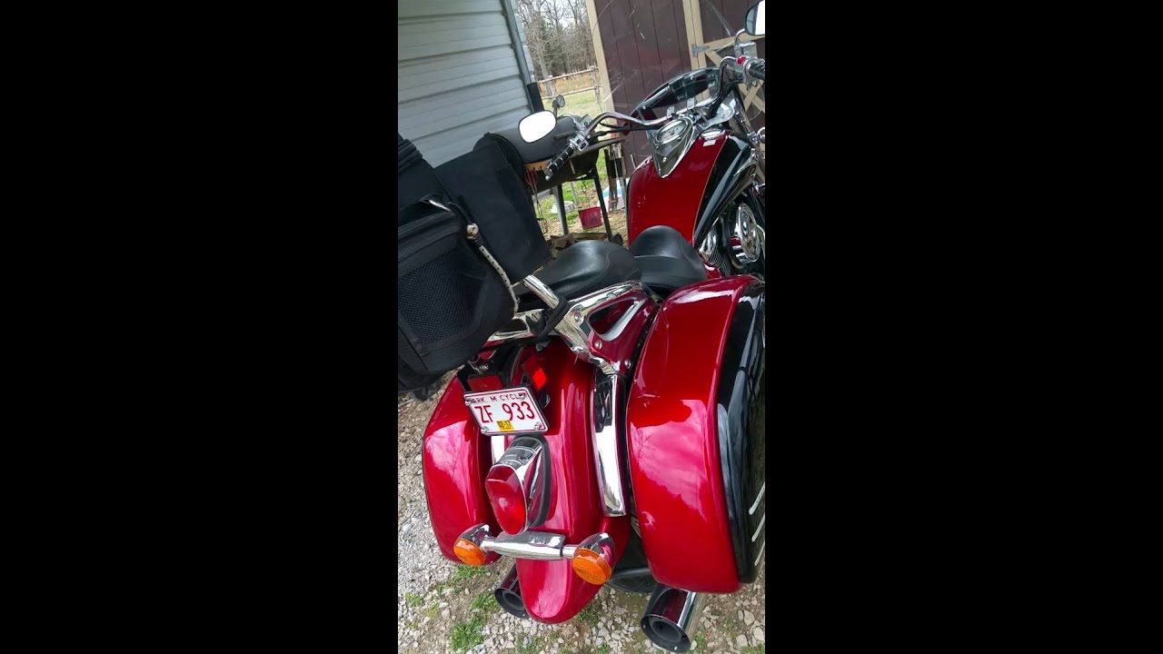 2008 Kawasaki Vulcan Nomad 1600 with modified baffles