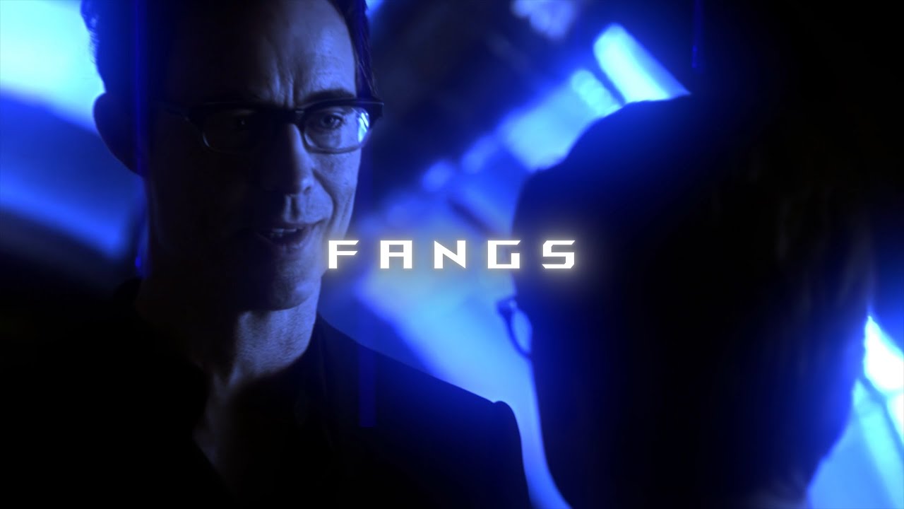 Harrison Wells | Fangs