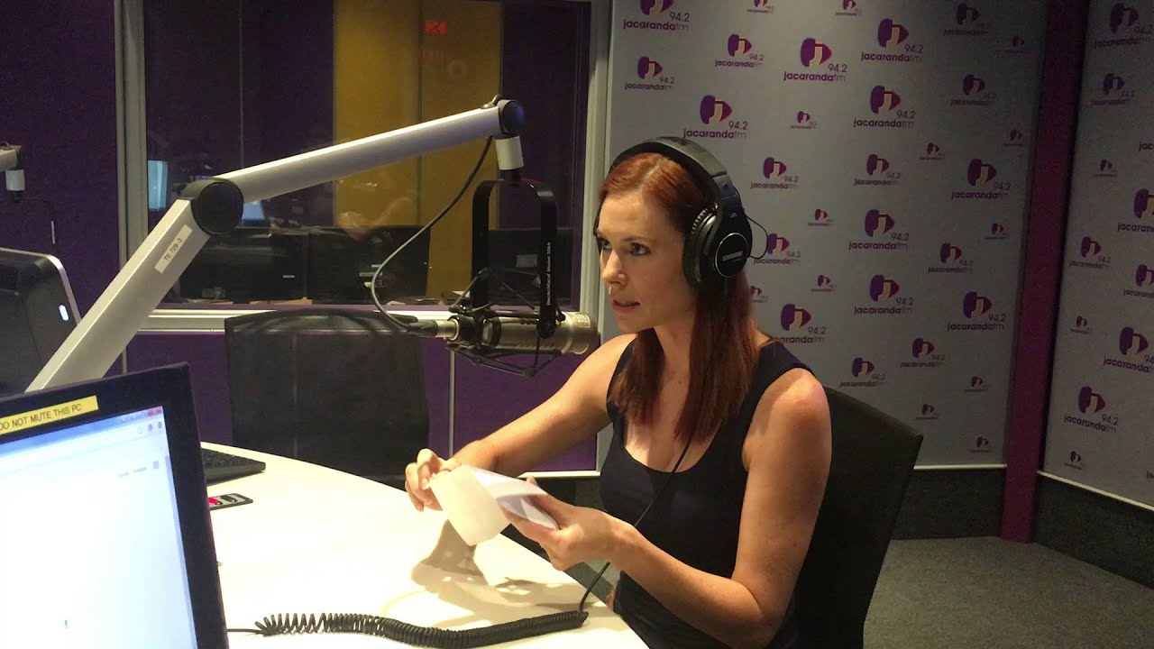 Anel Alexander gives 'crying' acting tips on the MBD