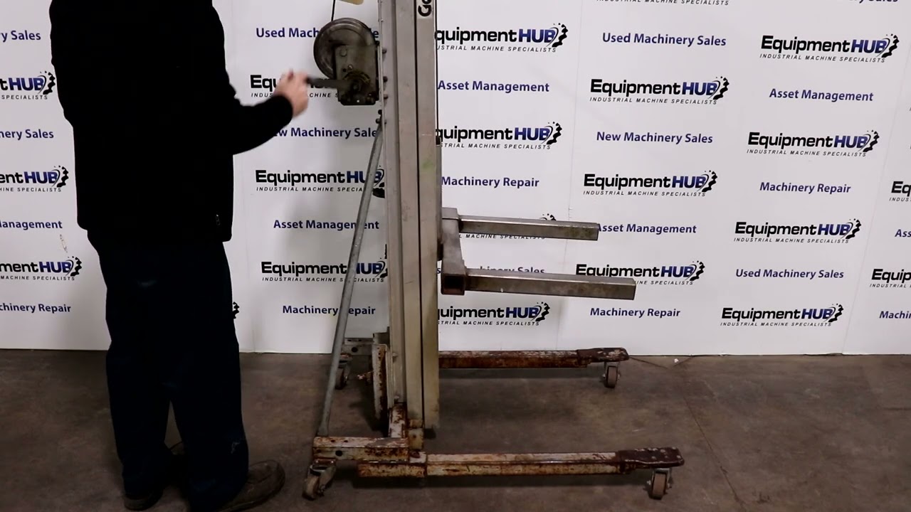 Genie M-9.5 800 Lb. Capacity Manual Material Lift