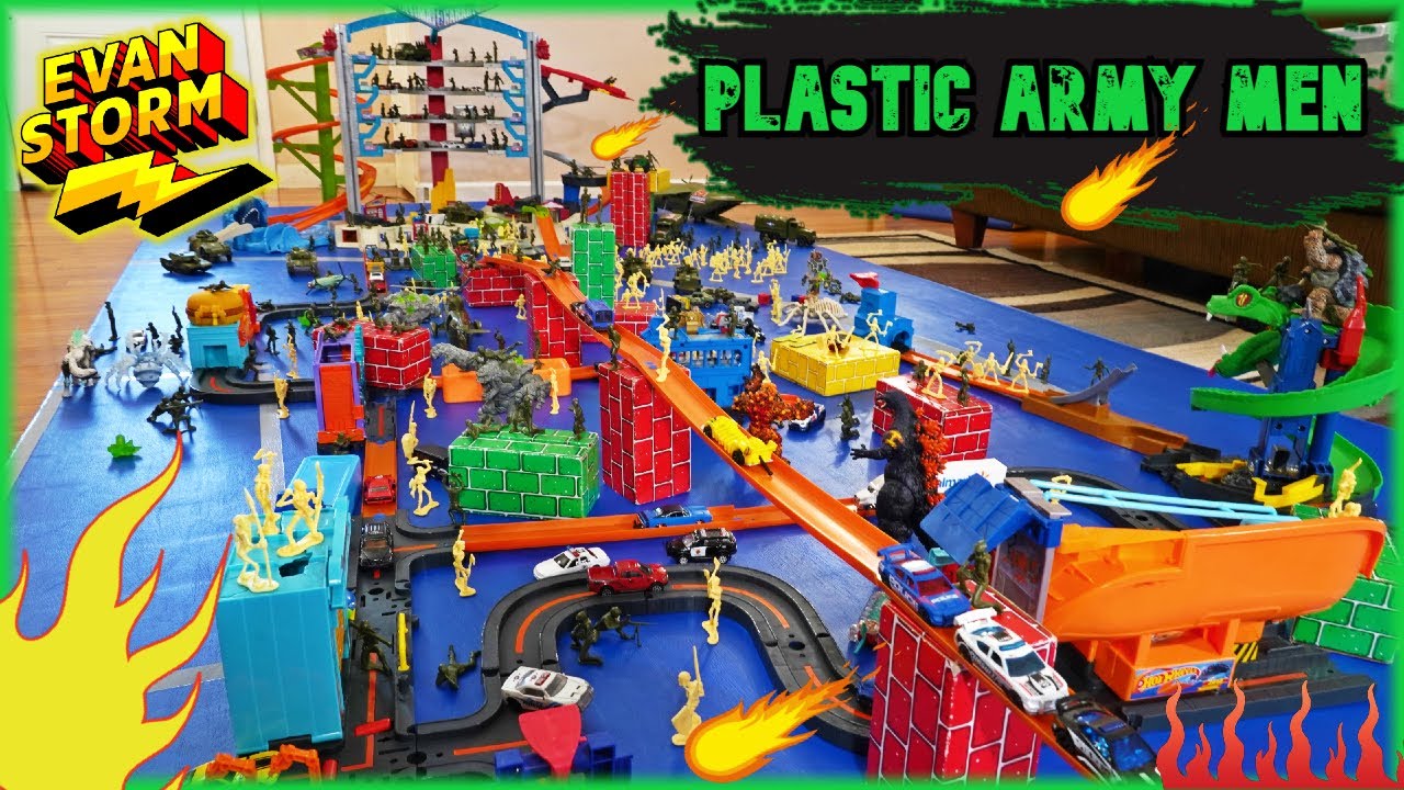 Creatures Are Attacking Hot Wheels City: Plastic Army Men Defense!
