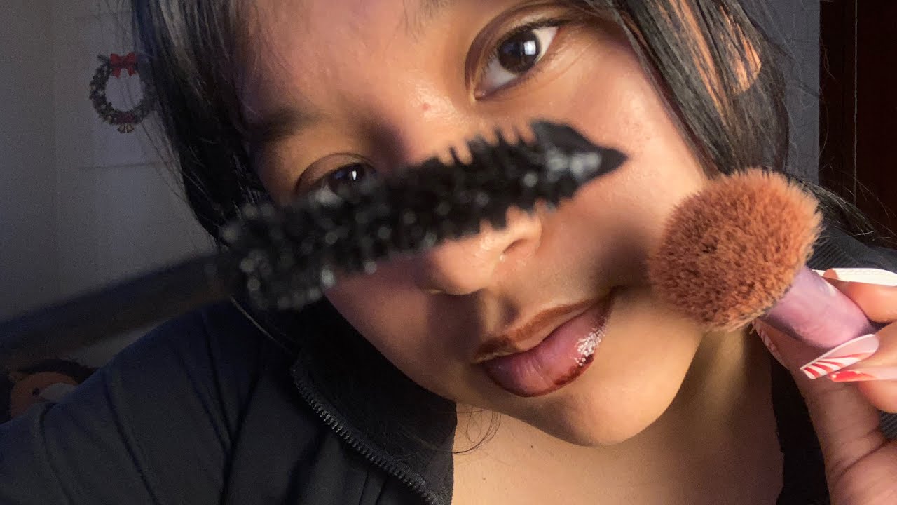 ASMR very close up doing your makeup 💋(personal attention)