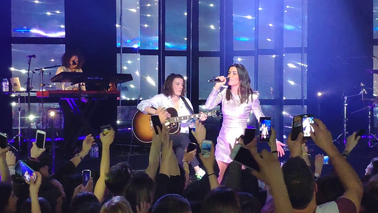 Jenifer - J'attends l'amour (LYON 5 AVRIL 2019 - Nouvelle Page 2 Tournées - Proche et Intime)