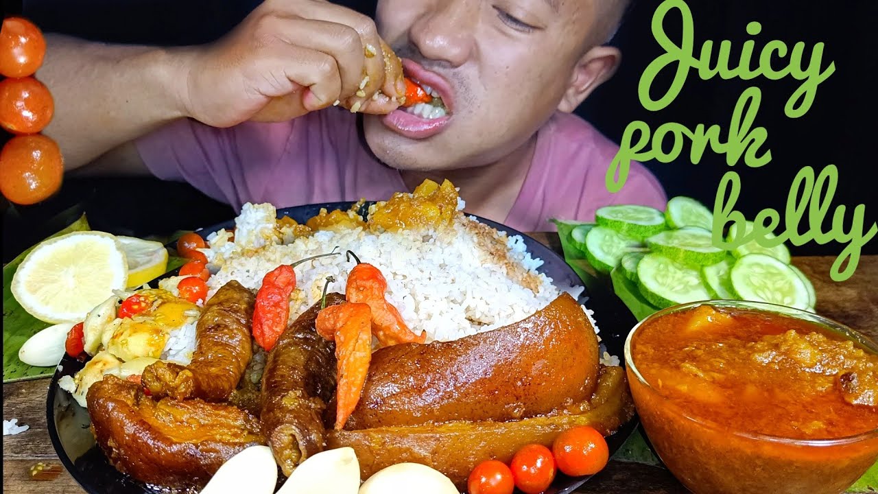 Eating spicy pork belly with three king chilli🔥 Northeast India.