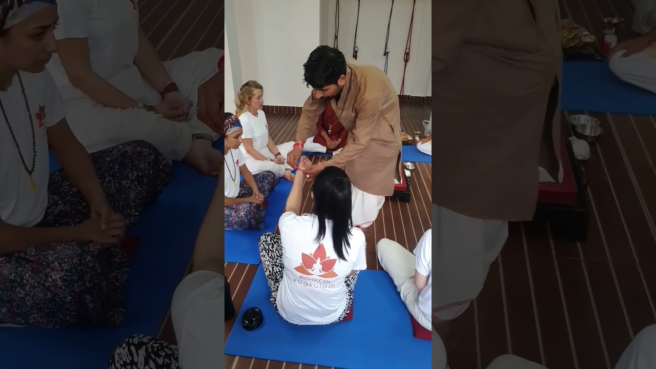 Hindu traditions | Kalava meaning 