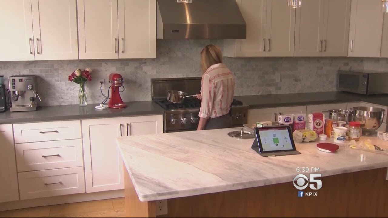 High-Tech Smart Kitchen Does The Cooking For You
