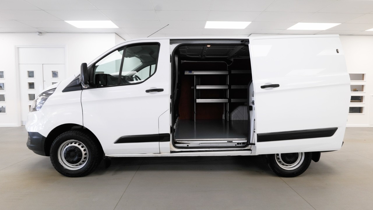 Ford Transit Custom 300 2.0 Leader Edition EcoBlue SWB 5dr in Frozen White - LD71 VOV - VanStar
