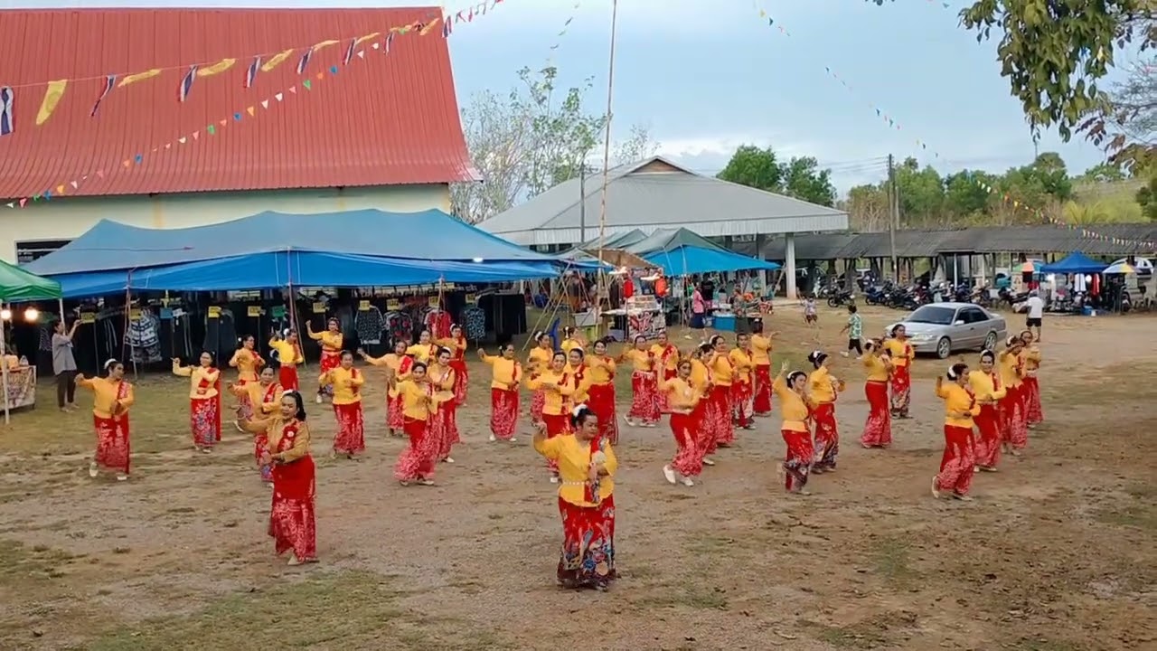 นางรำสายบุญผ้าป่าสำนักสงฆ์บางควาย