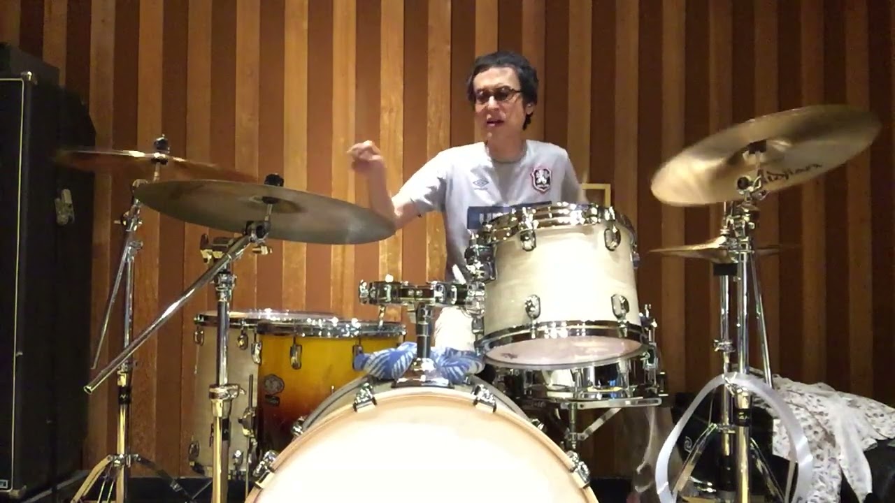 Van Halen - Top Of The World(1991年作品)【Drum Cover】※Short Ver.  なぜにこんな無謀なトライをしたのかｗ！？「好きな曲」って・・怖いですｗ