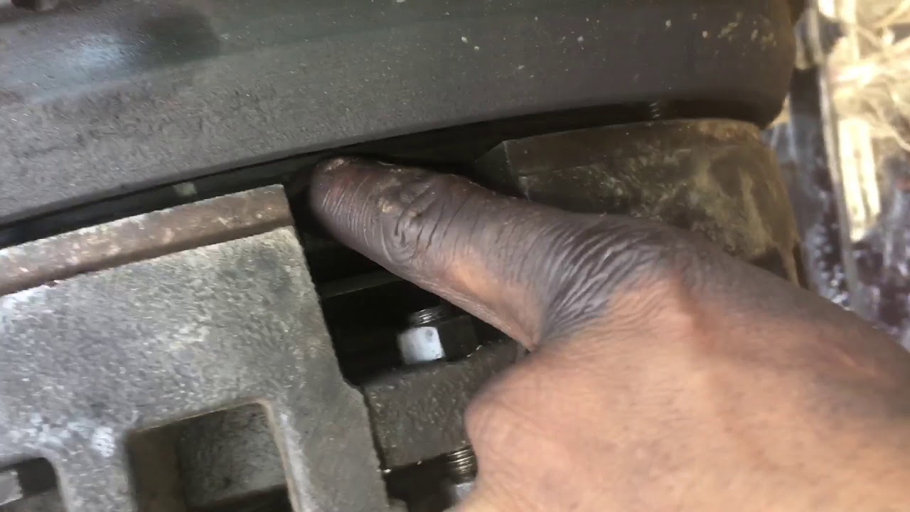 Farmtrac 70  tractor dual clutch plate overhaul (क्लच प्लेट ओवरहाल) ,by tractor talk