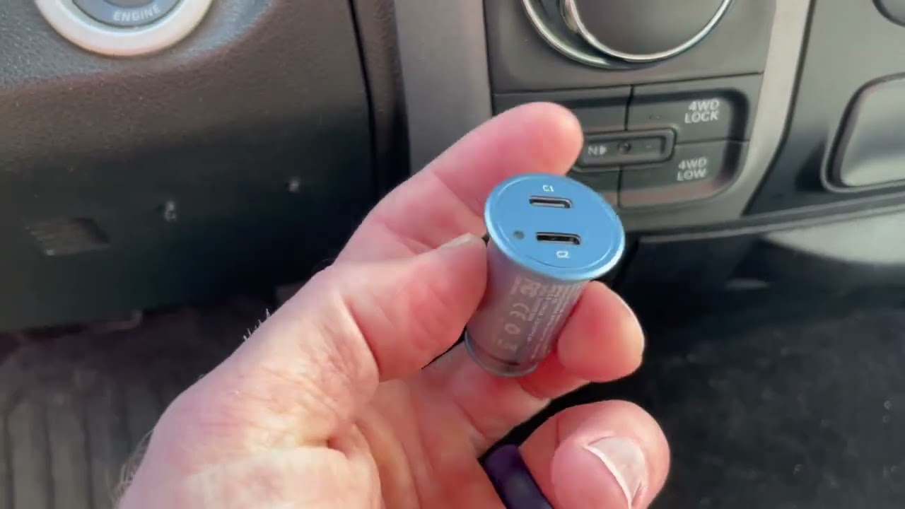 Best Way to Charge New Devices in Your Car- Ainope Duel USB-C Charger