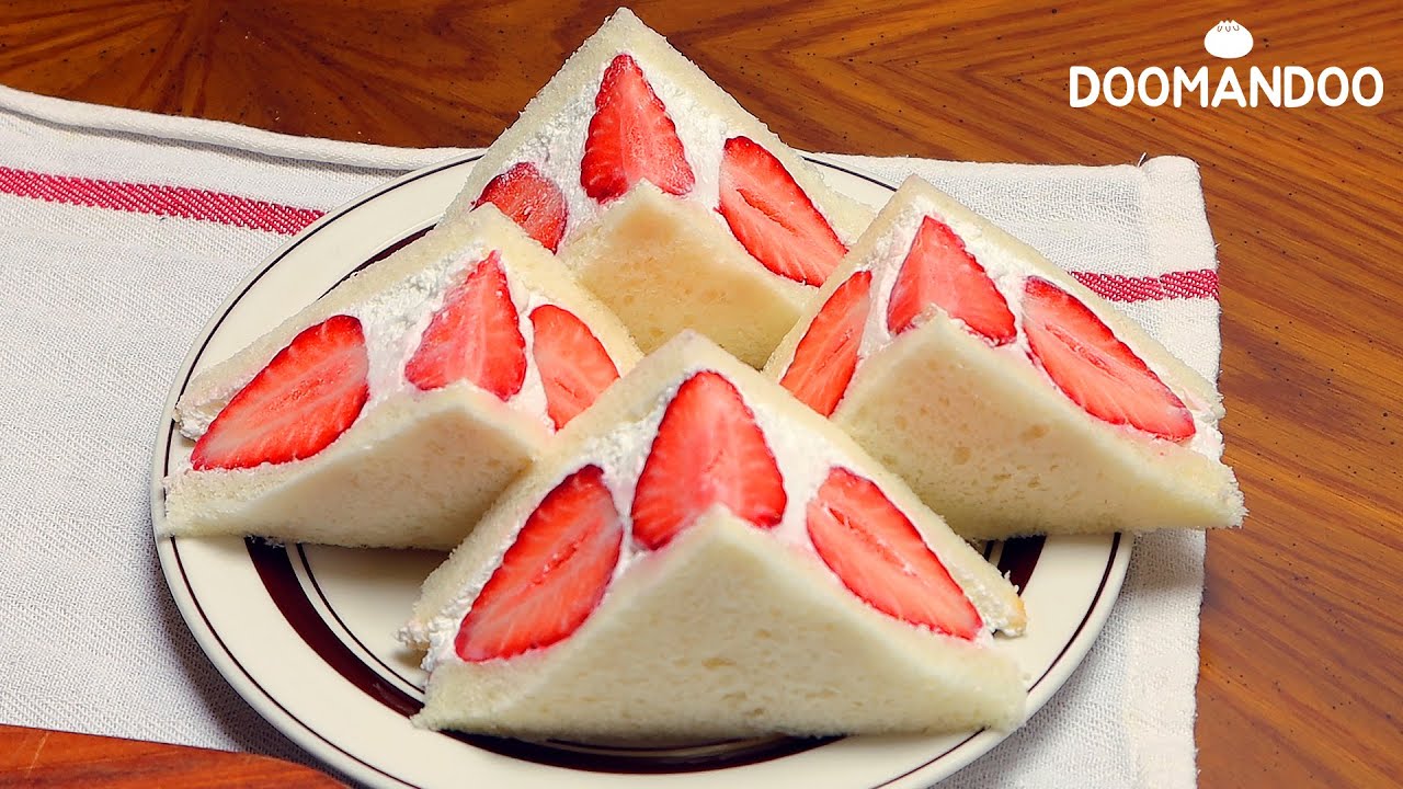 🍓딸기 샌드위치 예쁘게 만드는 방법 Strawberry Sandwich  : 두만두 doomandoo
