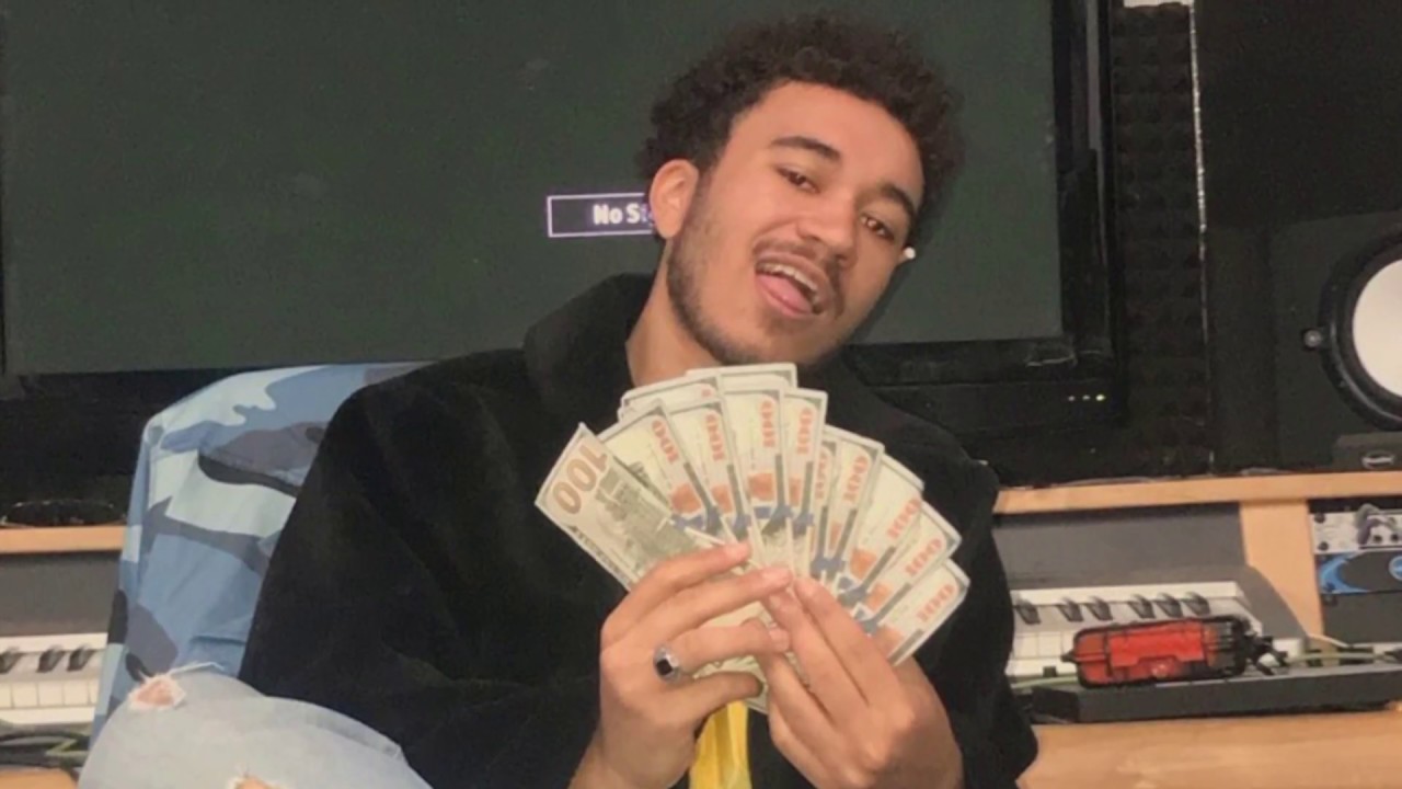 Stacy Money - New Bands (prod. Yung Guapo)