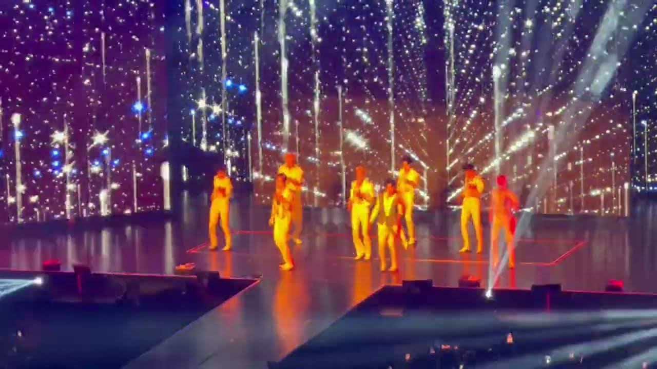 221119 Ateez The Fellowship: Break the Wall - Dazzling Light