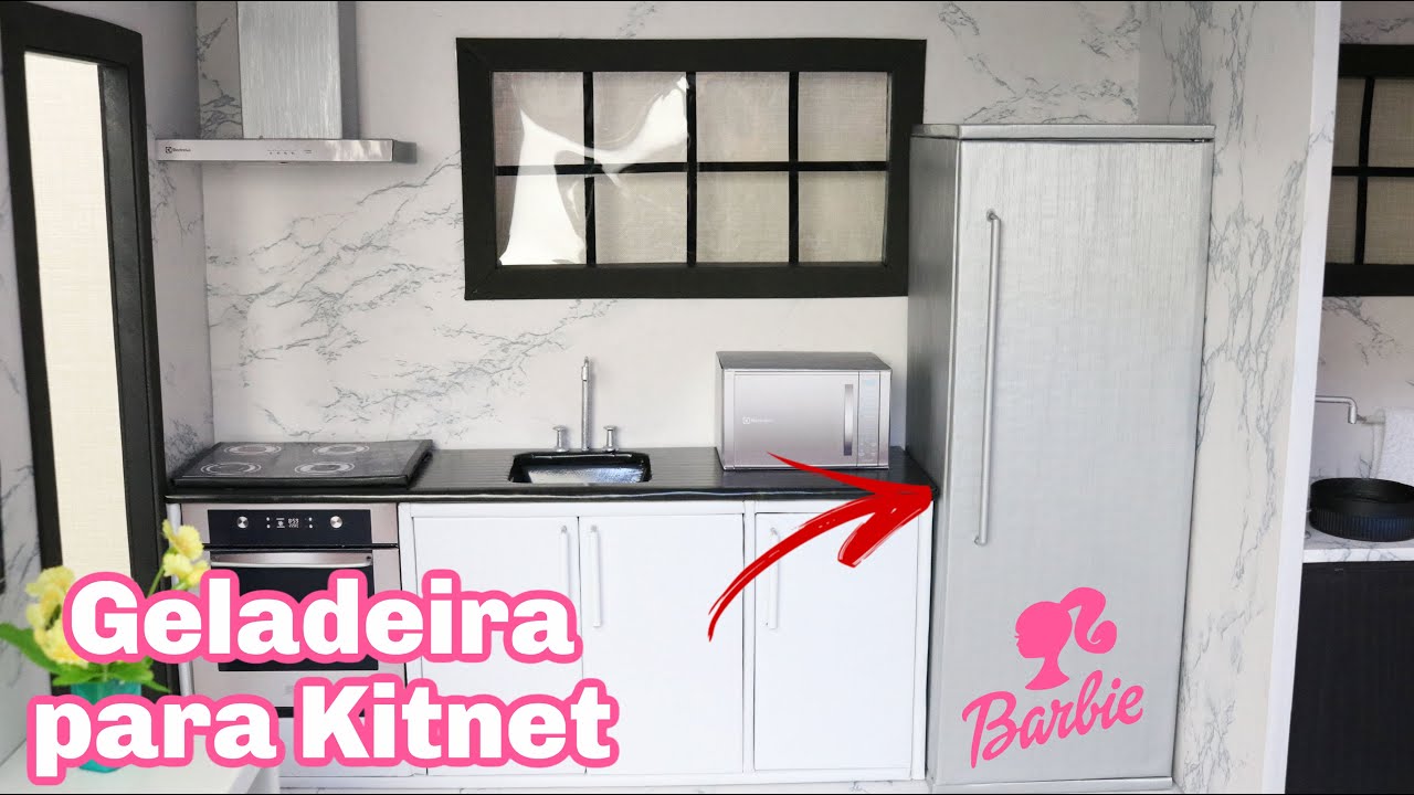 COMO FAZER GELADEIRA PARA A KITNET DA BARBIE | HOW TO MAKE REFRIGERATOR FOR BARBIE'S KITNET