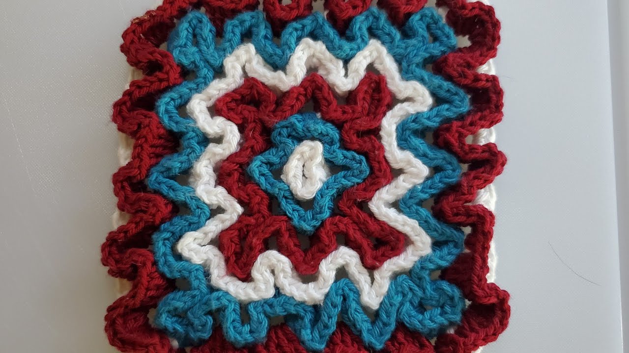 Как связать крючком волнистую подставку под горячее #crochetwigglytrivet