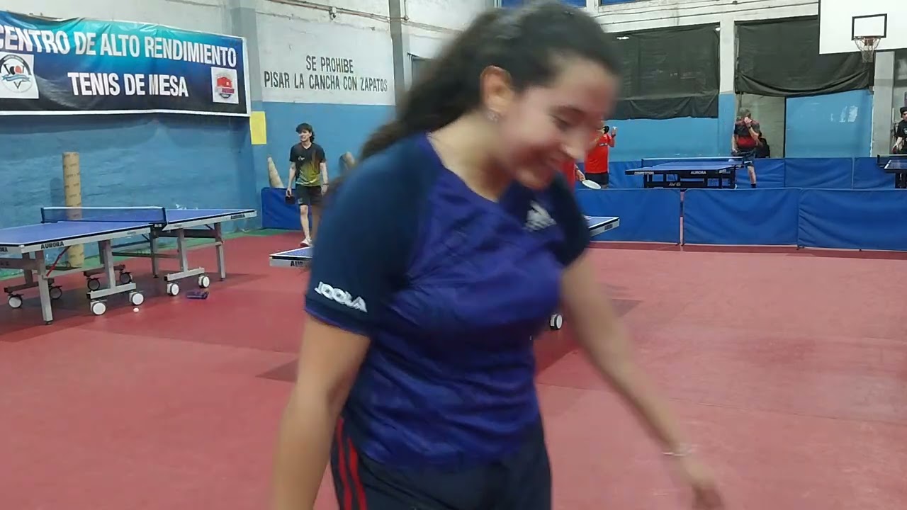 Leo Núñez vs Macarena Montesinos