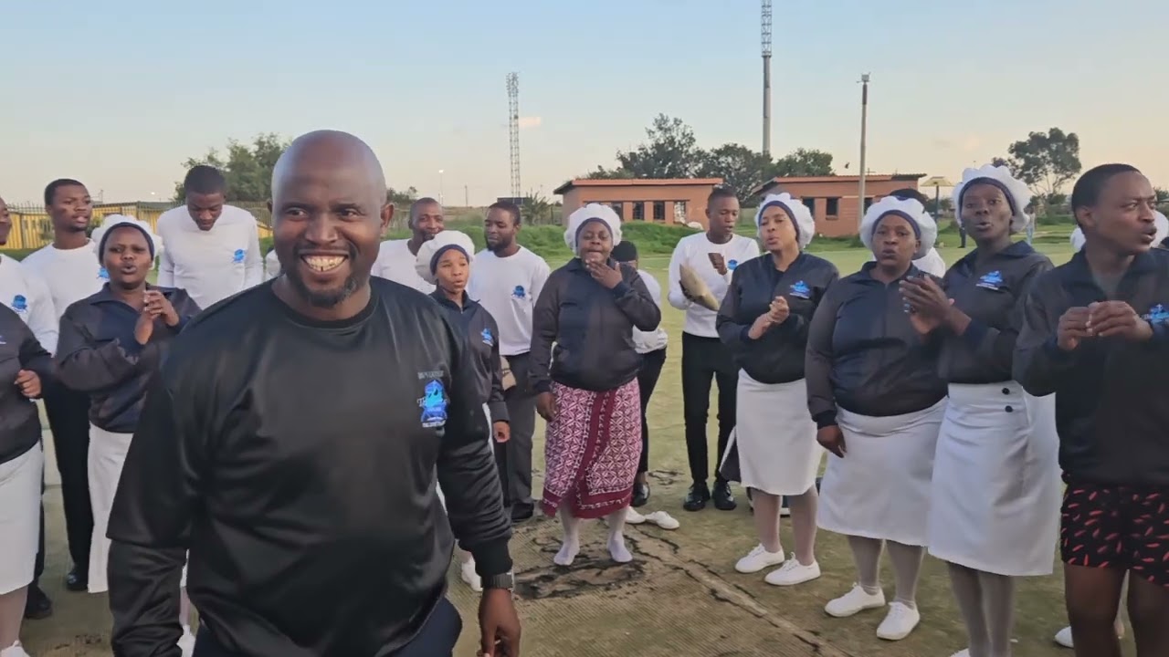 The Saints Gospel Choir - Mbonge uJehova
