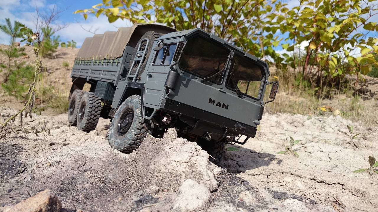 Tamiya CC01 Pajero and RC Cross MC6 Man Kat1 6x6 RC Scale