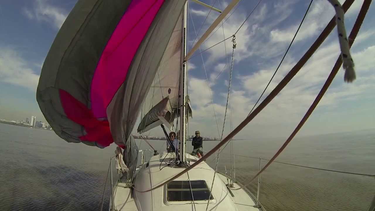 Izar, Arriar y Trasluchar Spinnaker, primeros pasos - HD1080p GoPro Hero 3