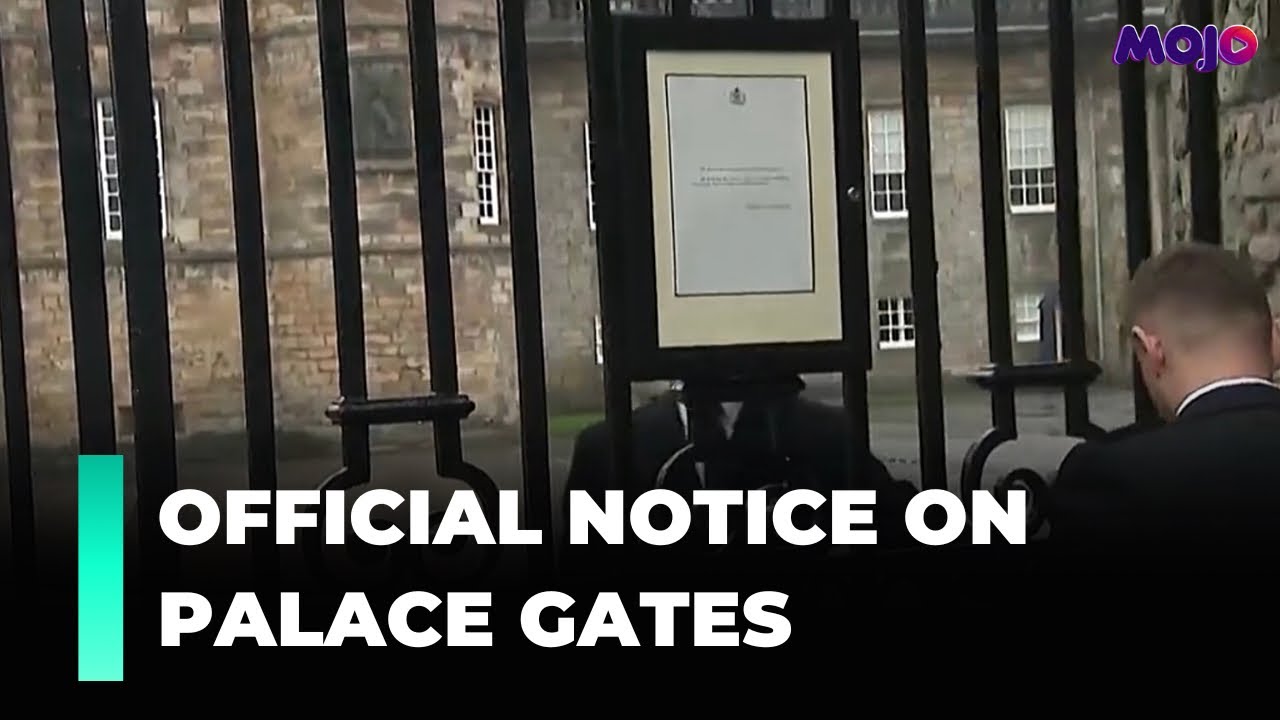 Official Notice Of Queen's Death Posted On The Gates Of Buckingham Palace