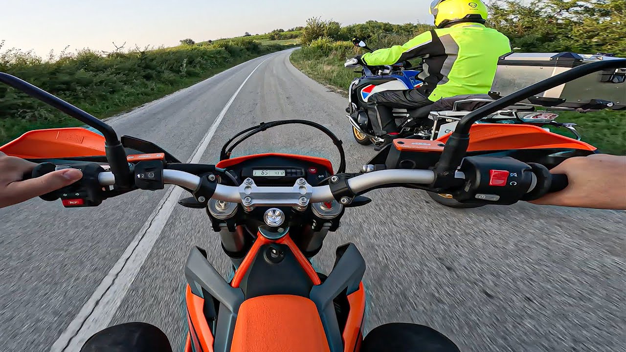 KTM 690 ENDURO R 2023 vs BMW R 1250 GS - Acceleration Race