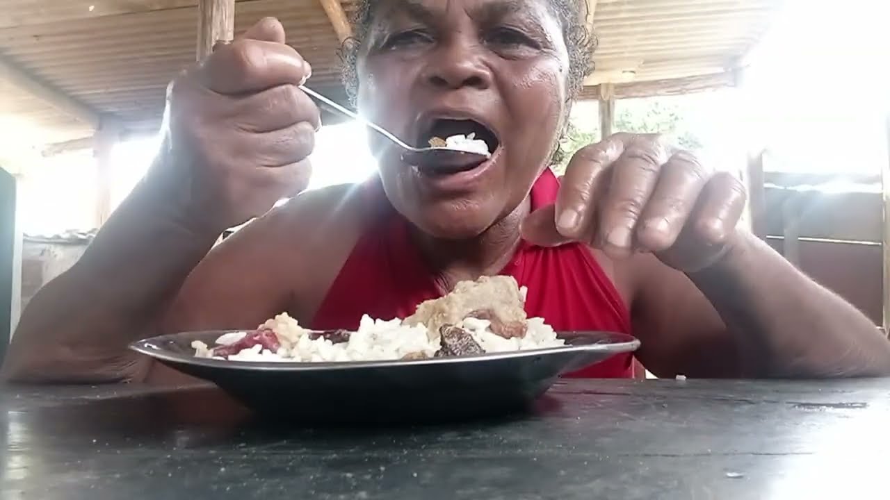 CARNE SECA COM PIRAO DA DONA BENTA 