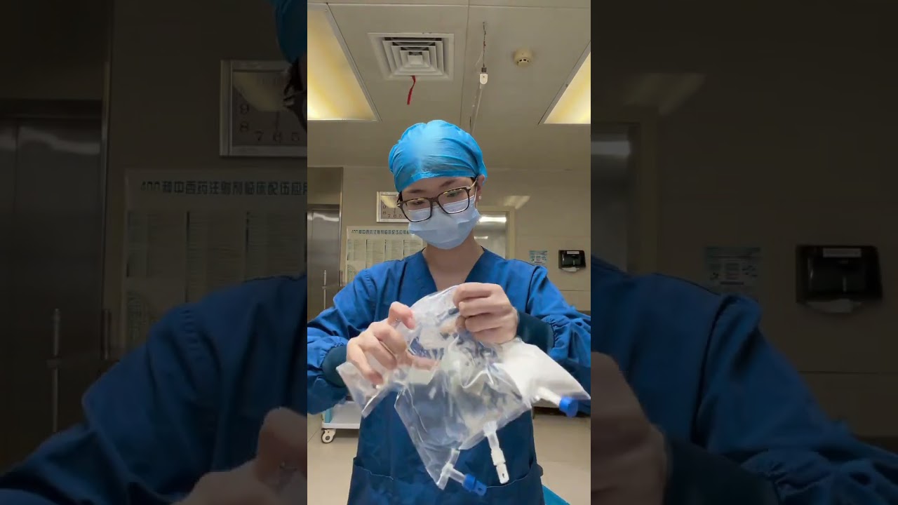 Different methods to open a three-liter bag#icu #nurse #TPN #medical #hospital