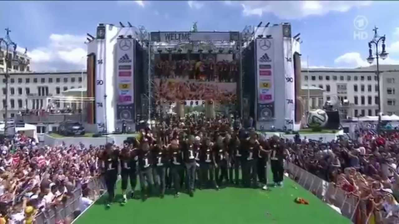 Ankunft in Berlin - die Weltmeister sind zurück - Deutsche Nationalmannschaft - WM 2014 - ARD HD