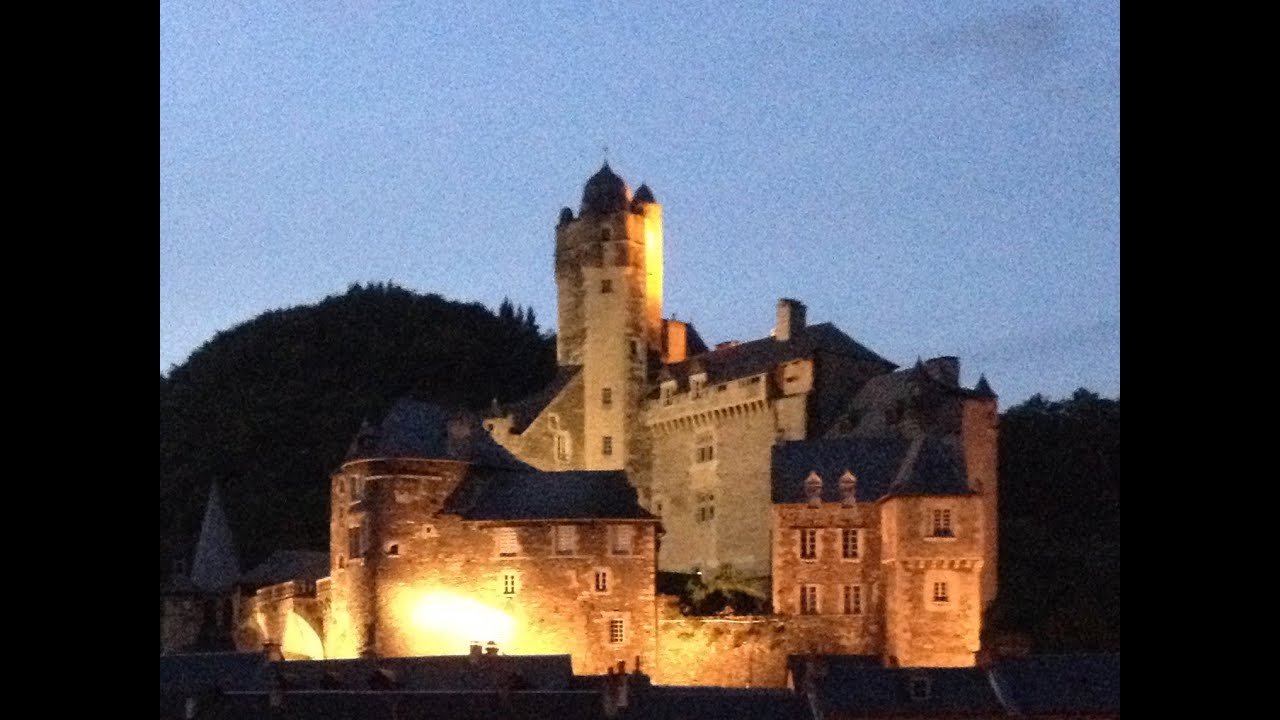 🌠🏰🌠La nuit lumière château d'Estaing [HD]