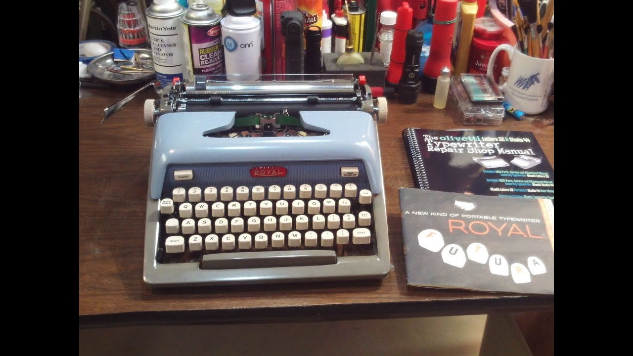 Royal Futura 800 Typewriter