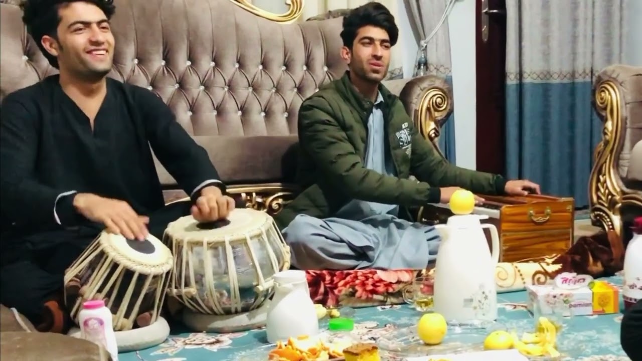 کم بیا دنبال من نیا در خانه ما😍 ⚡️ تقدیم نگاه های پرمهر تانAli_Omar_71