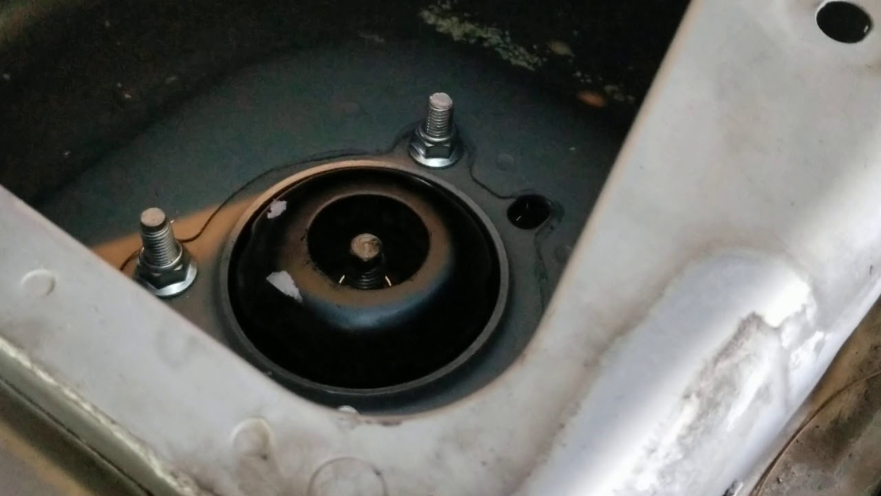2009 Saturn Outlook, Acadia, Traverse, Enclave - Front Struts, Springs, Sway Bar Links.