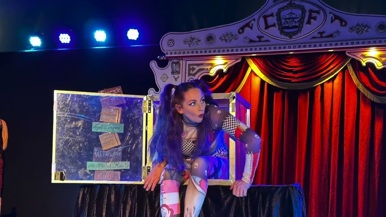 Naomi Scott Contortion 2023