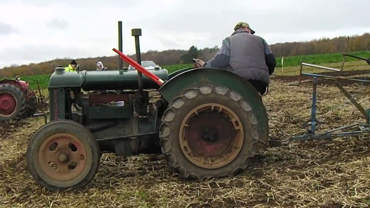 1944 Fordson Model N 4.4 Litre 4-Cyl Petrol TVO Tractor (26 HP) Ransomes Plough Sherwood Forest 2017
