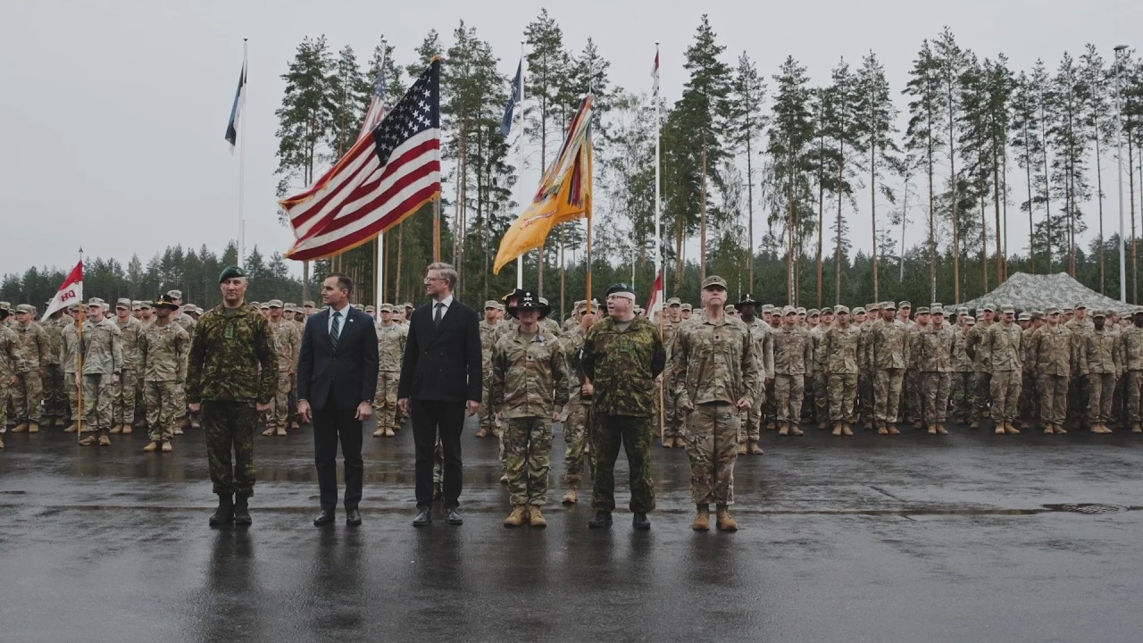 U.S. Army 5-7 Cavalry Soldiers Receive NATO Award in Estonia