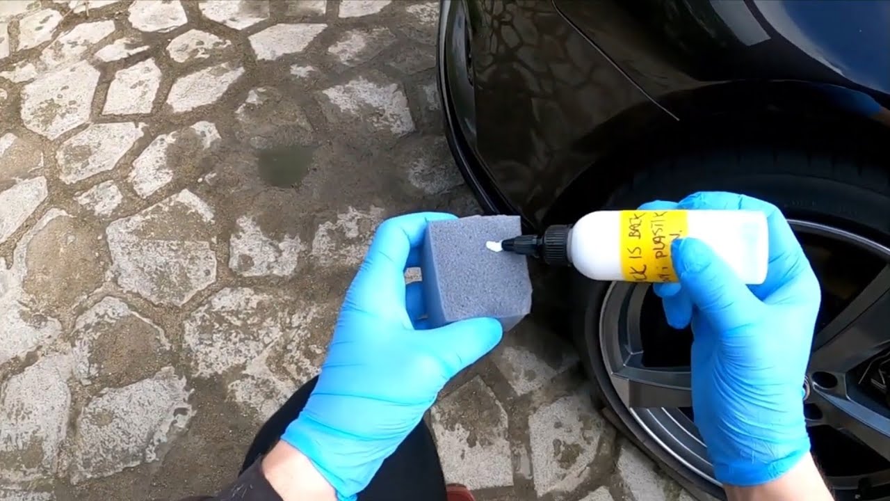 #Samochodowa Kosmetyczka BLACK IS BACK - tyre & plastic dressing