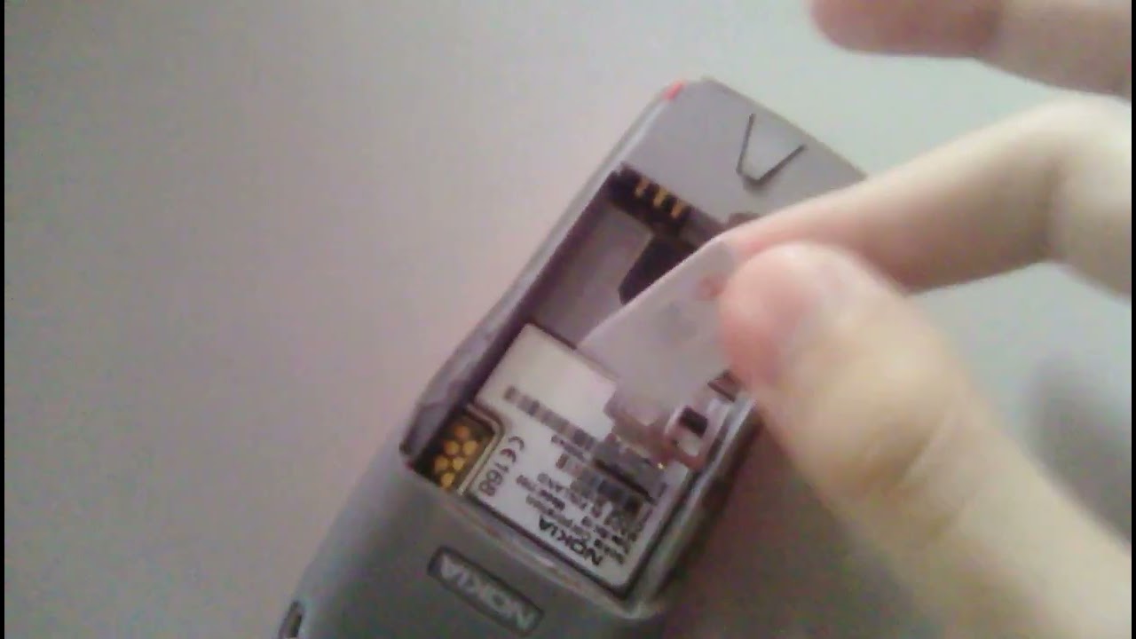 Как вставить SIM-карту в сотовый телефон Nokia 1100