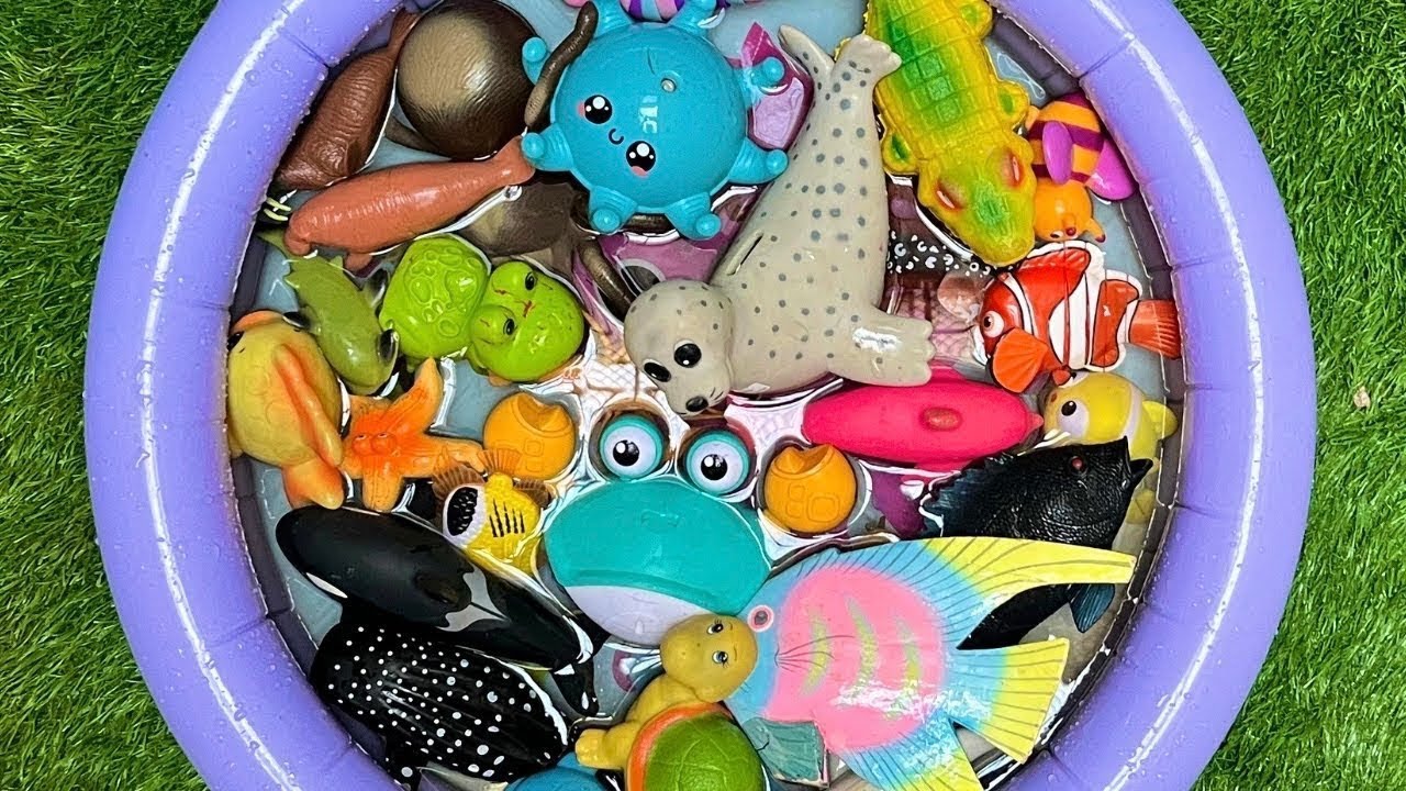 LEARN SEA ANIMALS WITH TOYS! LEARN NAMES & AMAZING FACTS WITH OCEAN TOYS  FOR KIDS