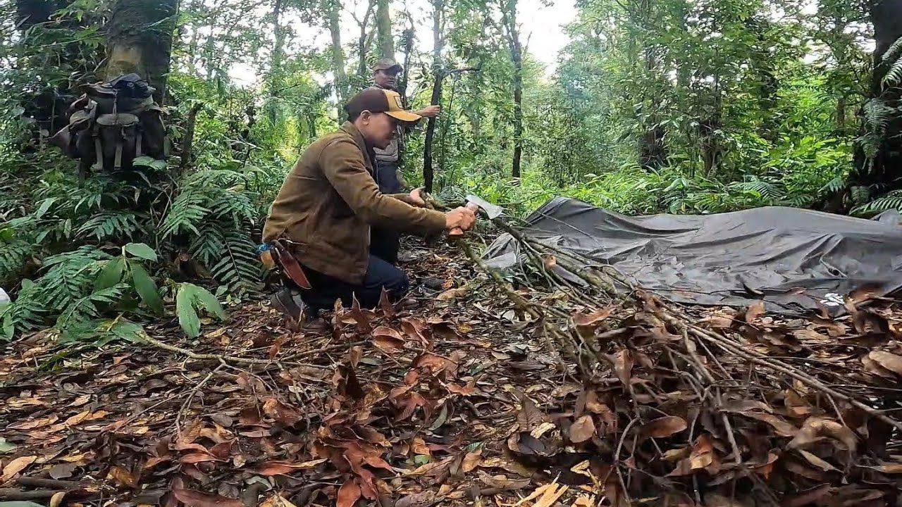 BUSHCRAFT TIPIS TIPIS BERSAMA BUSHWACKER DAN DELUSI PROJECT.
