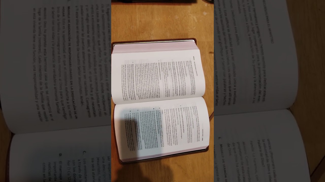 Bible Reviews with an emphasis on finding a good family Bible video 4 NBLA Spanish Bible