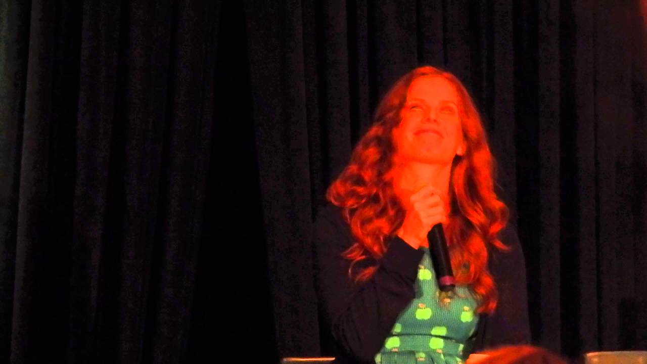 OUAT Chicago 2016 - Bex Mader talks about Oz as a child
