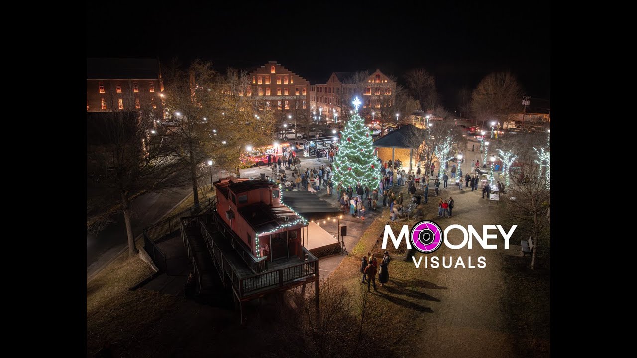Farmville Christmas Tree Lighting 2025